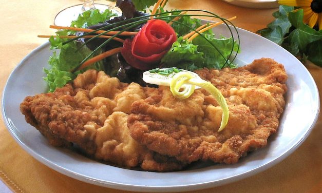 Kuliner Schnitzel Khas Eropa Yang Gurih Dan Renyah