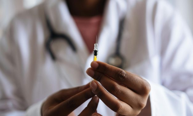 Benarkah Vaksin Berbahaya? Kenali Mitos Dan Fakta Medisnya